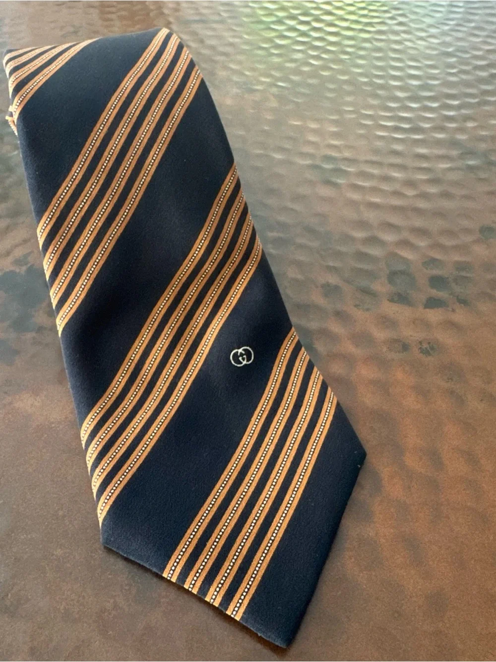 Vintage Gucci Mens Tie 100% Silk Made In Italy Classic Luxury GG Navy Blue Gold